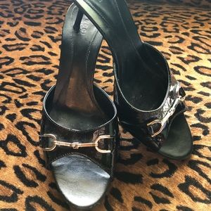 Gucci slides 39 1/2C